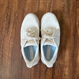 HOKA Clifton 8 Eggnog/shifting sand